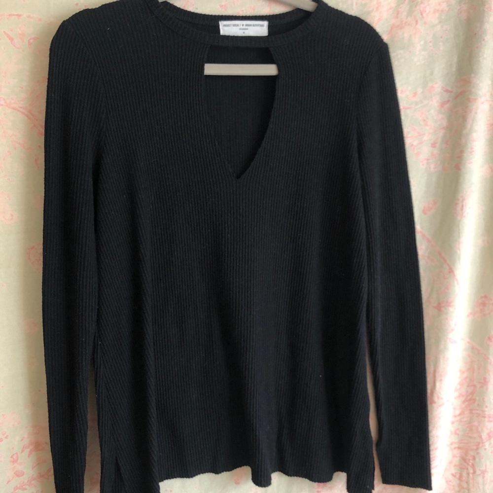 URBAN OUTFITTERS CUT OUT TOP